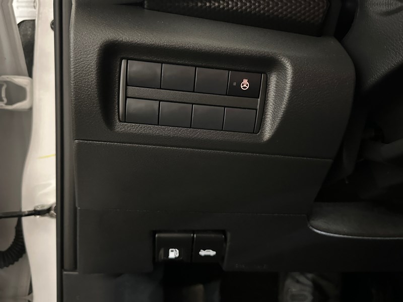 2025 Nissan Kicks Play SV