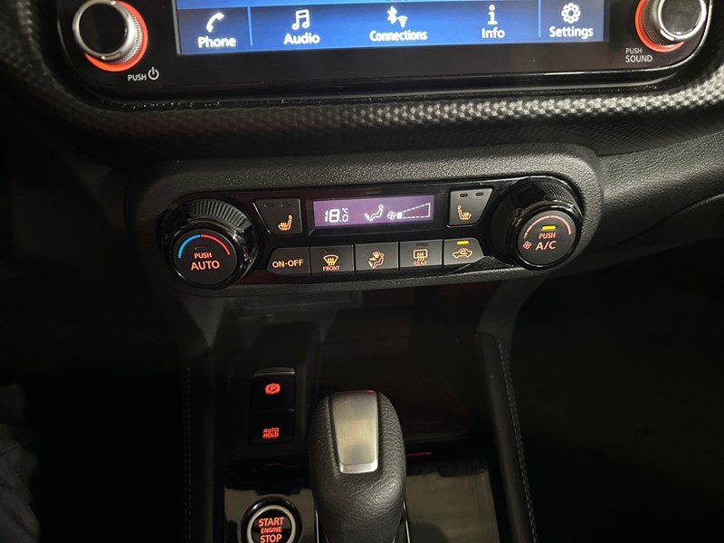 2025 Nissan Kicks Play SV