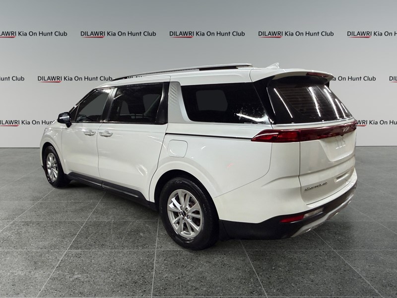 2022 Kia Carnival LX