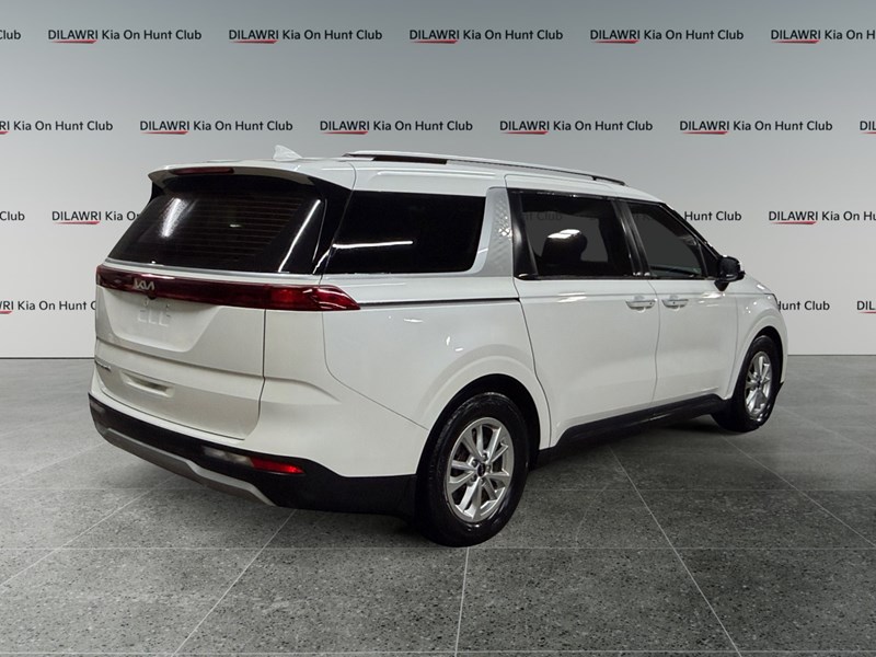 2022 Kia Carnival LX