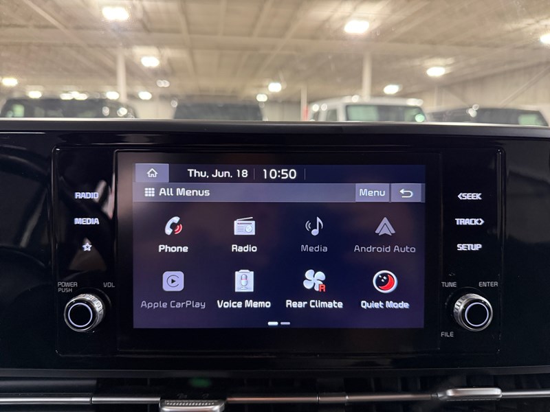 2022 Kia Carnival LX
