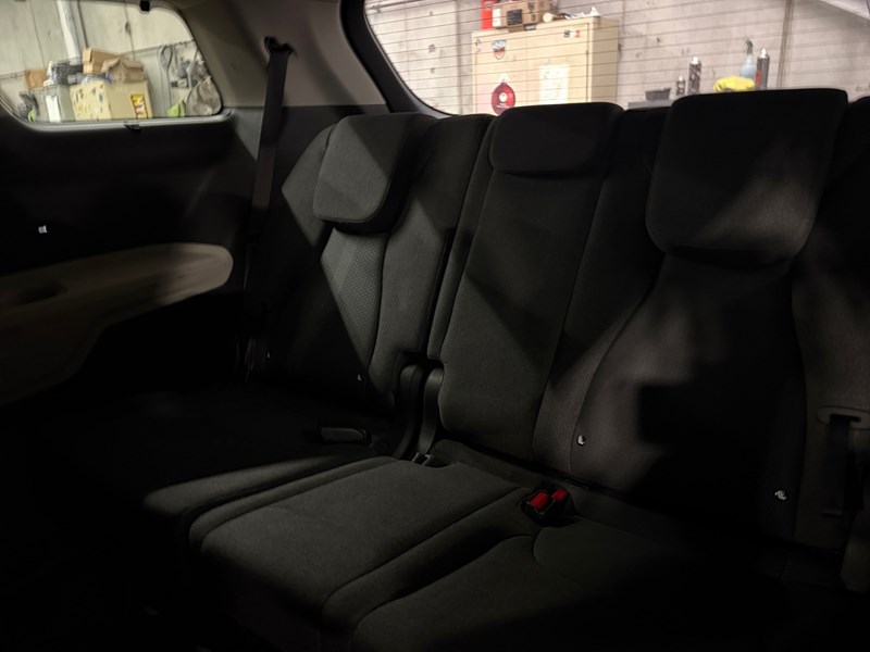 2022 Kia Carnival LX