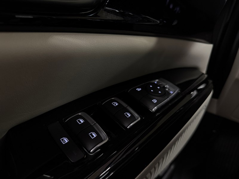2022 Kia Carnival LX