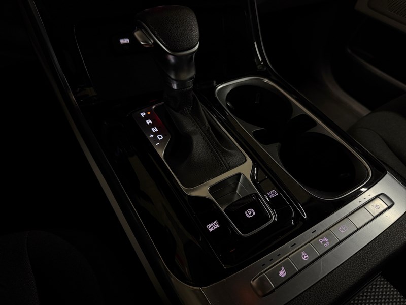 2022 Kia Carnival LX