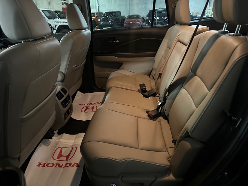 2021 Honda Pilot Touring 8P
