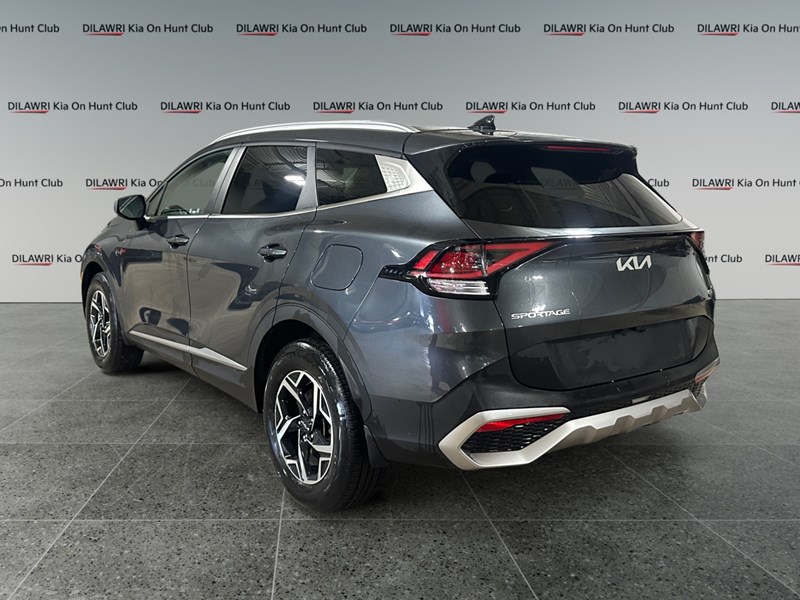 2024 Kia Sportage LX AWD I LOW KM I CAR PLAY I OFF LEASE