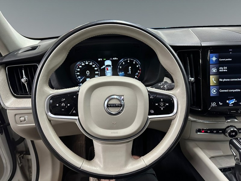 2019 Volvo XC60 T6 AWD Inscription I  LEATHER I PANOROOF I