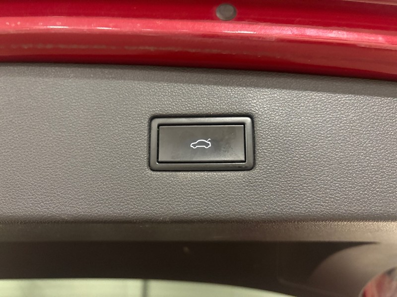 2019 Volkswagen Tiguan Comfortline 4MOTION I LEATHER I NAV I BLIND SPOT