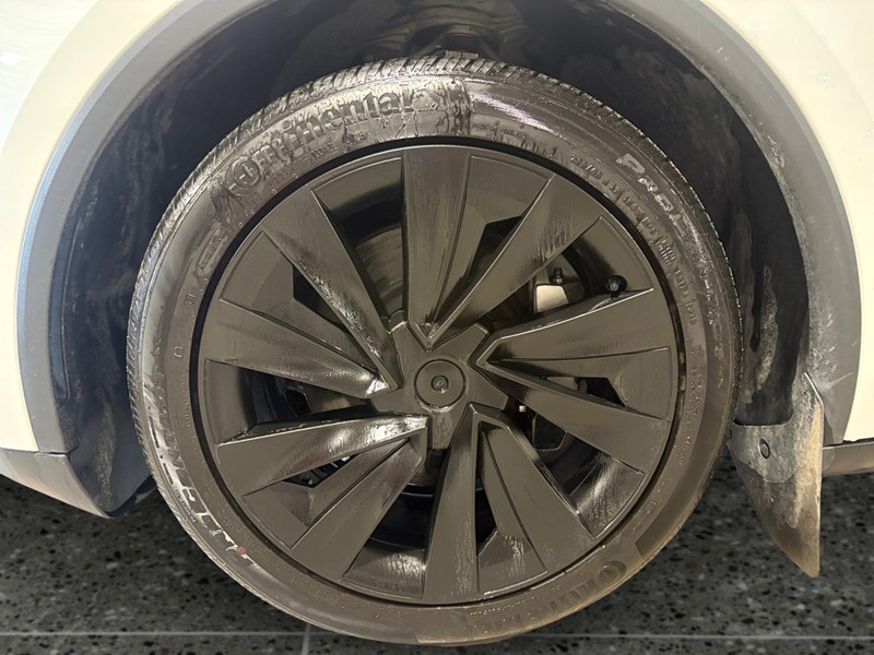 2026 Tesla Model Y Premium