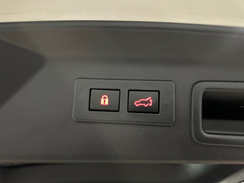 2025 Subaru Forester Limited AWD/ EYE SIGHT /  NAV/ LEATHER/ ROOF