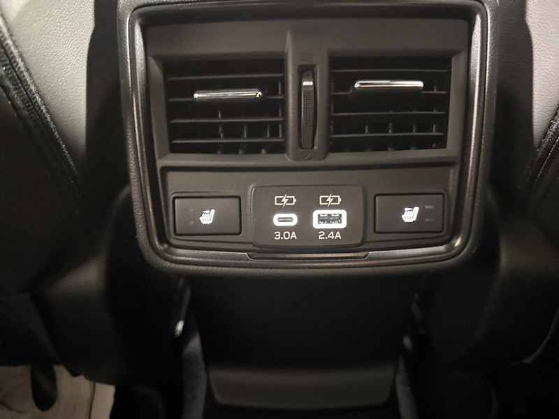 2025 Subaru Forester Limited AWD/ EYE SIGHT /  NAV/ LEATHER/ ROOF