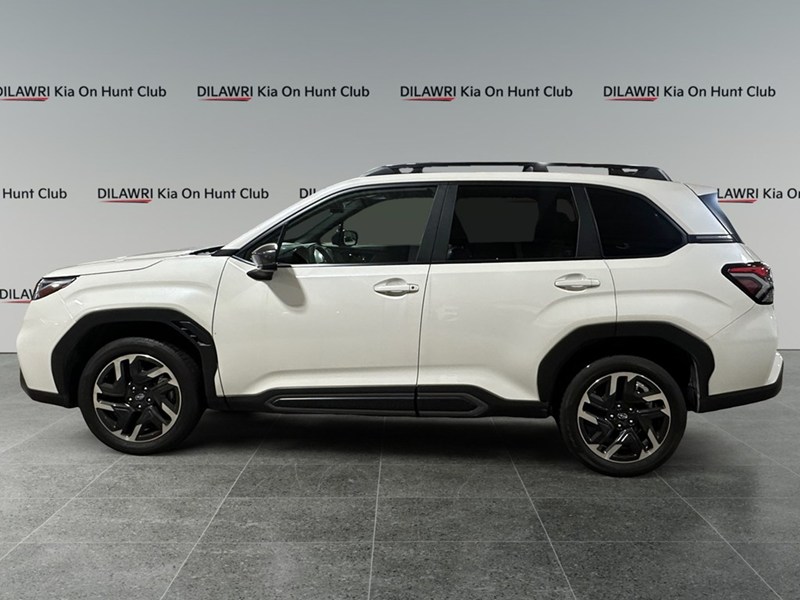 2025 Subaru Forester Limited AWD/ EYE SIGHT /  NAV/ LEATHER/ ROOF
