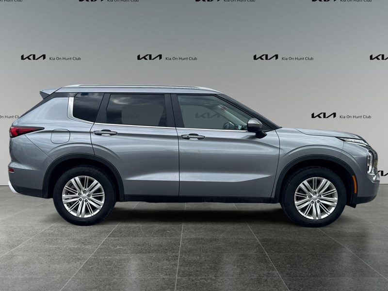 2024 Mitsubishi Outlander SE S-AWC