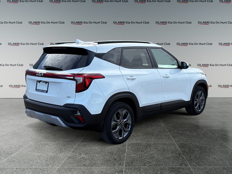 2024 Kia Seltos LX AWD/ CAR PLAY /  LANE SAFETY/ BLIND SPOT