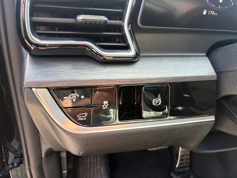 2024 Kia Sportage X-Line Limited/ LEASE RETURN/ LEATHER/ PANO ROOF