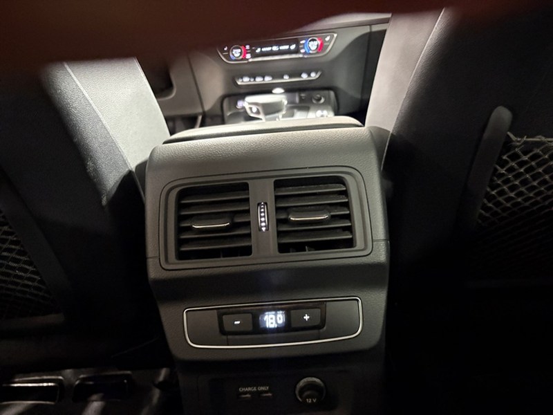 2024 Audi Q5 Komfort 45 TFSI quattro/ CAR PLAY/ BLIND SPOT