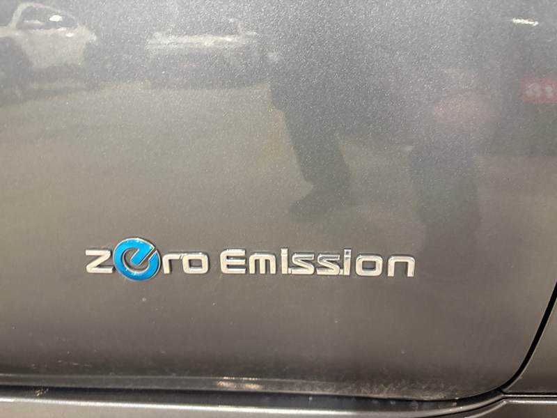 2018 Nissan LEAF SL