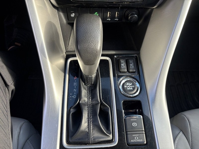 2023 Mitsubishi Eclipse Cross GT S-AWC / LEATHER/ROOF/NAV/HEADS UP/ LANE KEEP