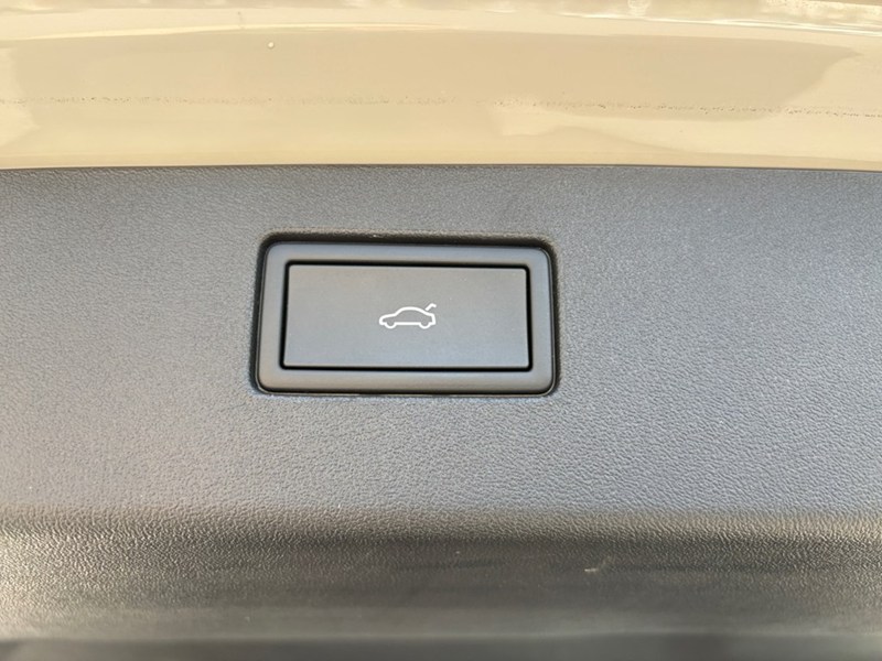 2026 Volkswagen Tiguan Comfortline AWD / LANE KEEP/ BLIND SPOT/ CAR PLAY