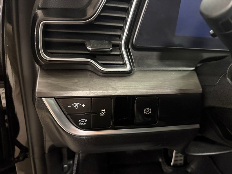 2024 Kia Sportage X-Line Limited/ LEATHER/ PANO ROOF/ NAV/BLIND SPOT