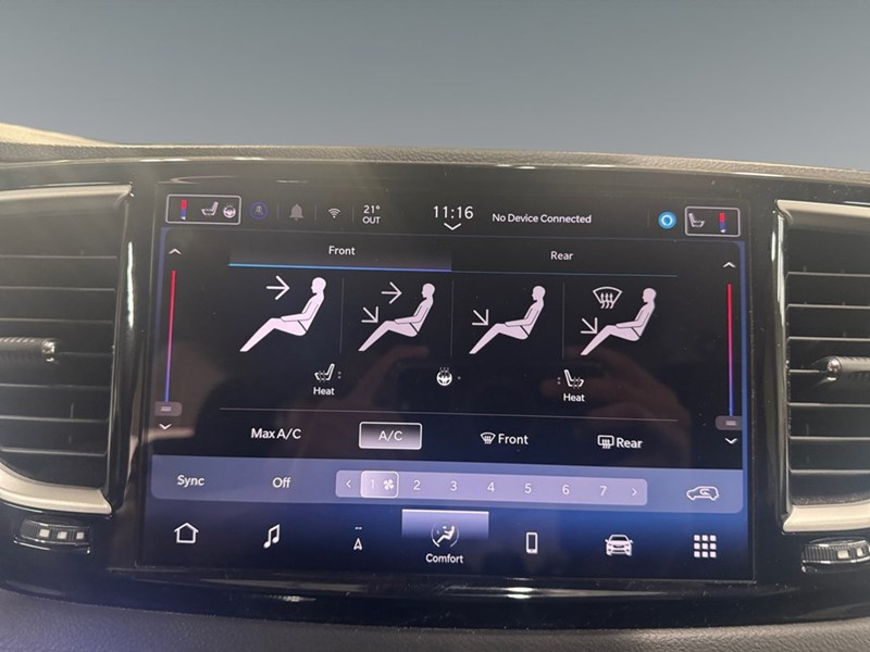 2024 Chrysler Grand Caravan SXT WITH SAFETY TEC PKG.