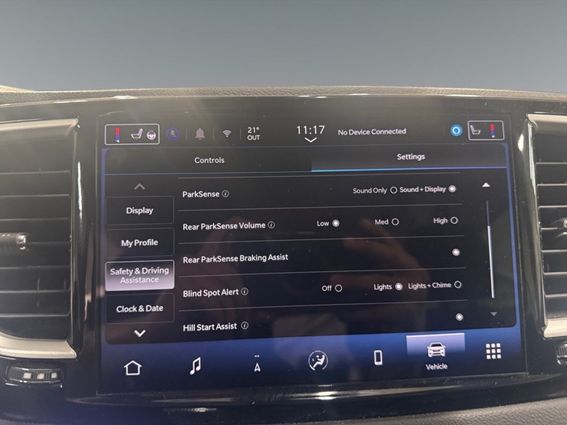 2024 Chrysler Grand Caravan SXT WITH SAFETY TEC PKG.