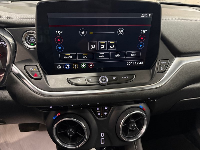 2023 Chevrolet Blazer AWD 4dr LT