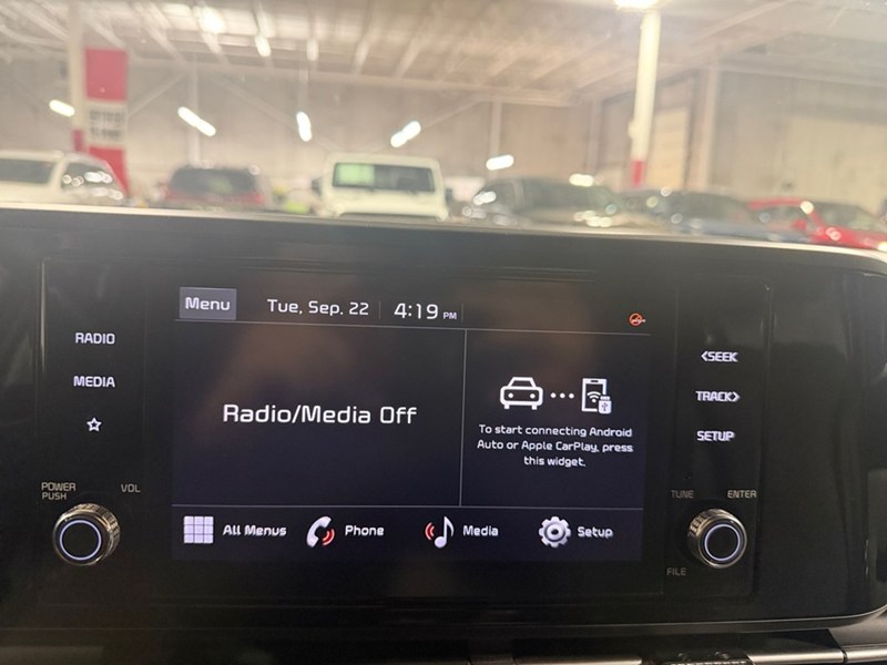 2023 Kia Carnival EX FWD