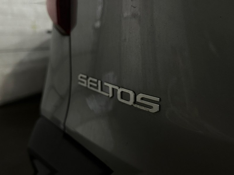 2024 Kia Seltos EX AWD