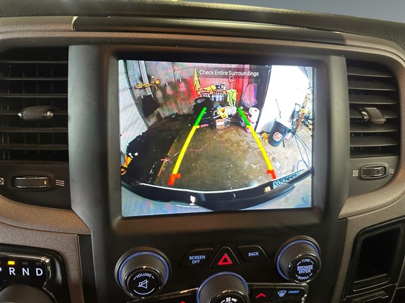 2023 RAM 1500 Classic Express 4x4 Crew Cab 5'7" Box