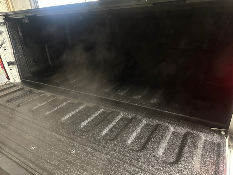 2023 RAM 1500 Classic Express 4x4 Crew Cab 5'7" Box