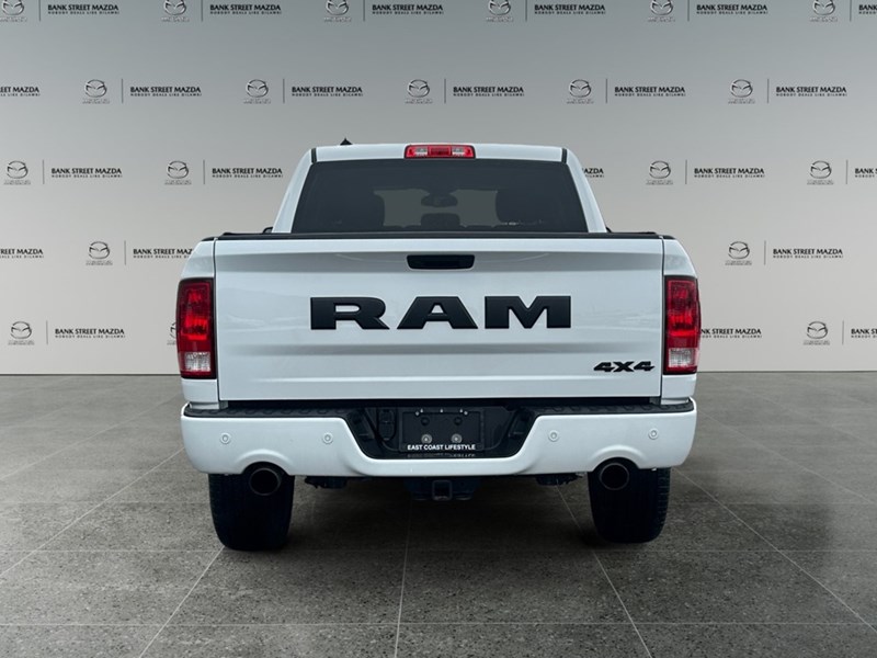 2023 RAM 1500 Classic Express 4x4 Crew Cab 5'7" Box
