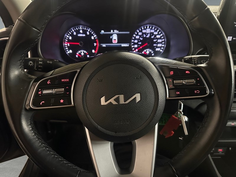 2023 Kia Forte LX IVT