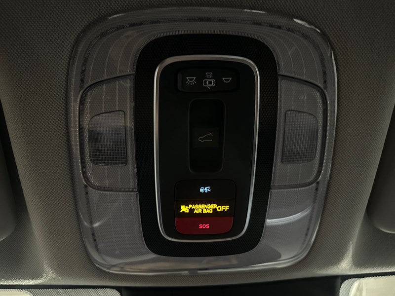 2022 Hyundai Elantra Preferred IVT w/Sun & Tech Package