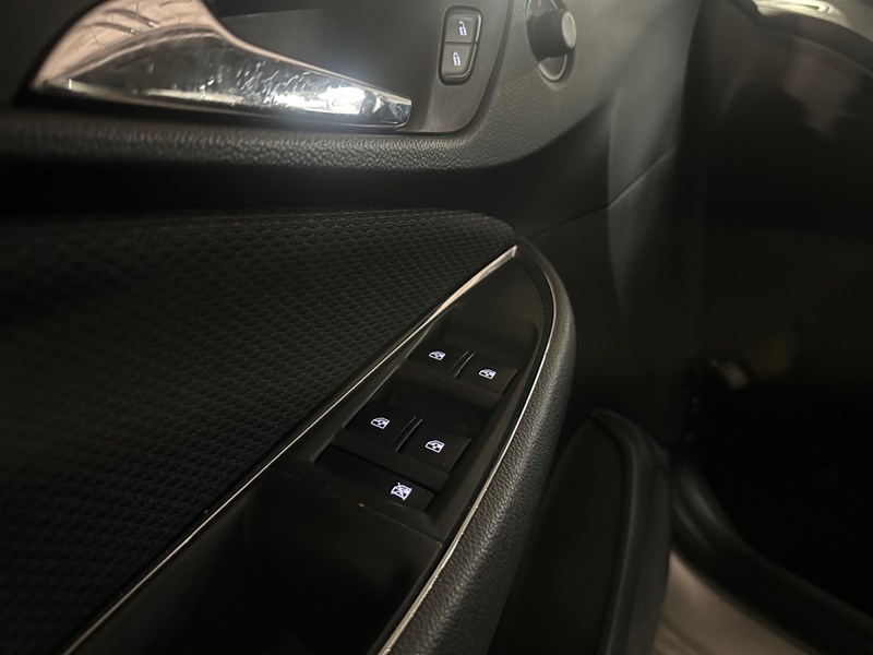 2018 Chevrolet Cruze LT Auto