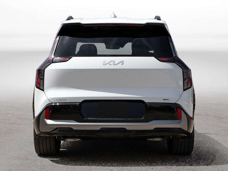 2026 Kia EV9 Land AWD with GT-line Pkg