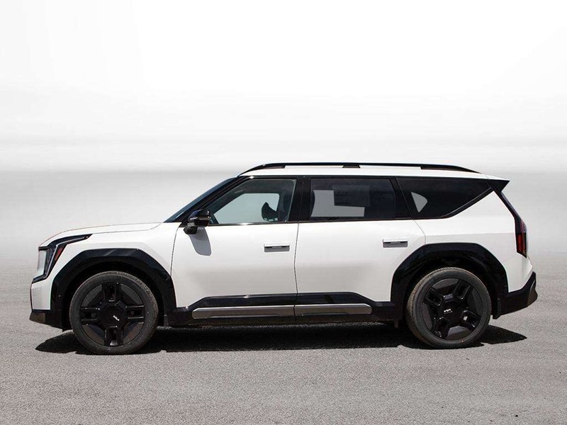 2026 Kia EV9 Land AWD with GT-line Pkg