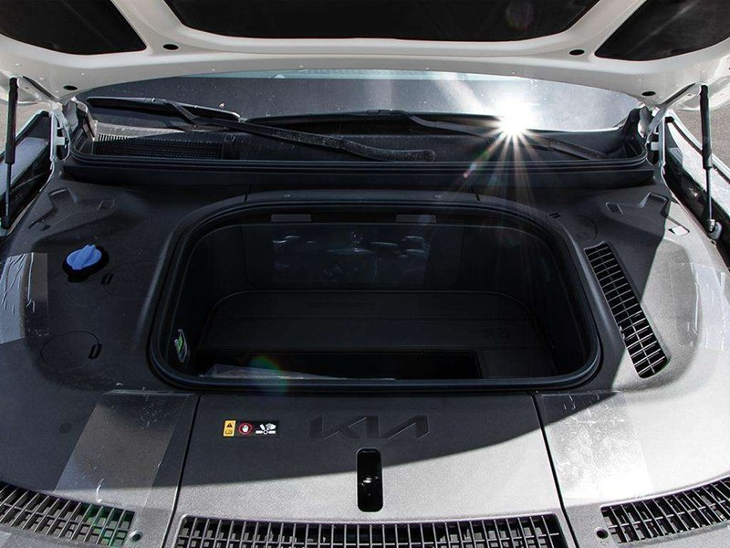 2026 Kia EV9 Land AWD with GT-line Pkg