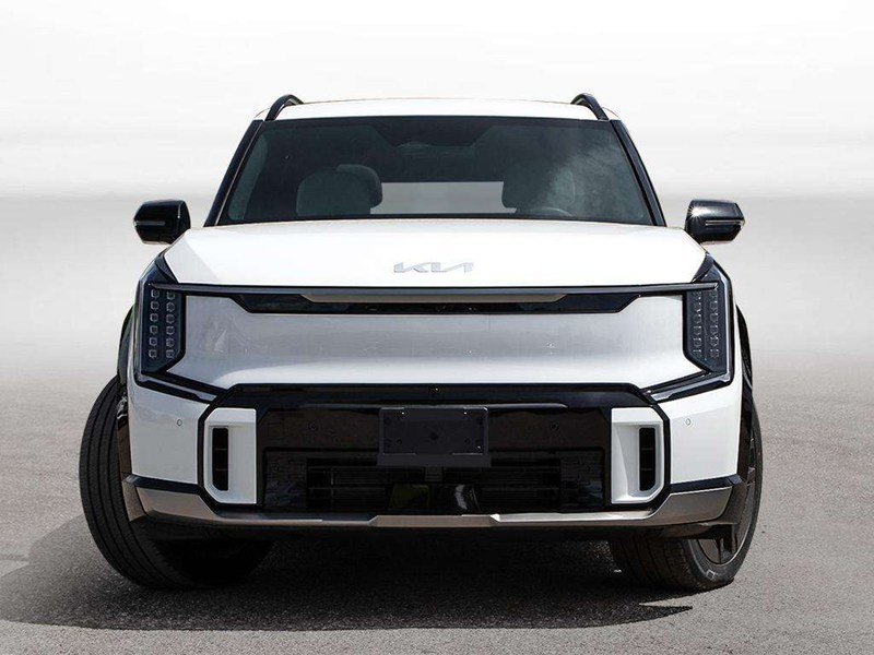 2026 Kia EV9 Land AWD with GT-line Pkg