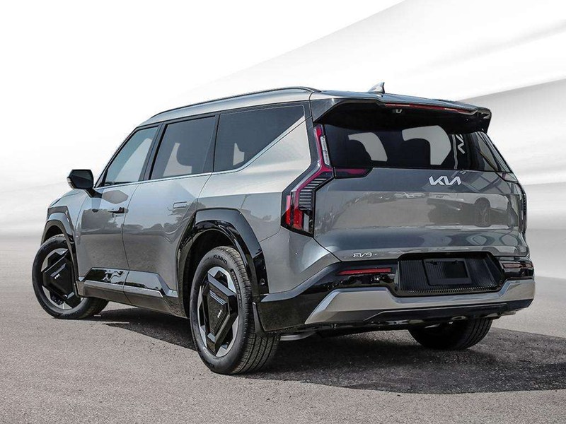 2026 Kia EV9 Land AWD with Premium Pkg