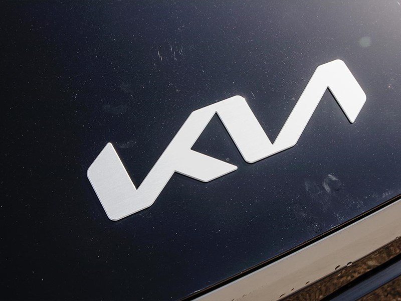 2026 Kia EV9 Land w/GT-Line Package AWD