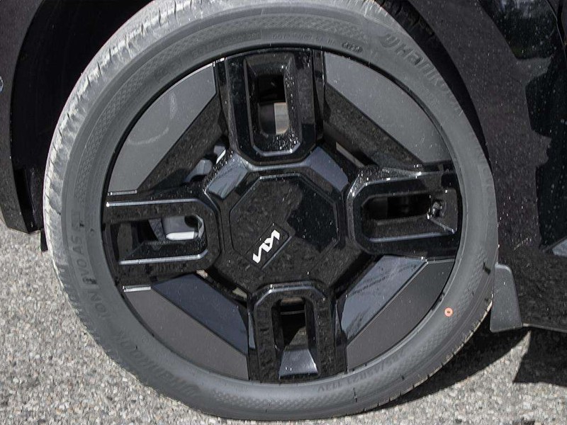 2026 Kia EV9 Land AWD with GT-line Pkg