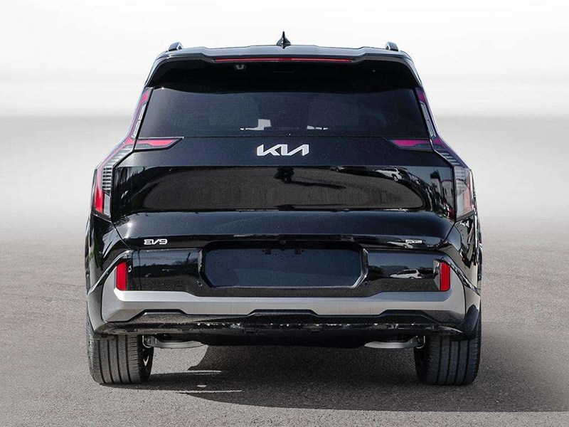 2026 Kia EV9 Land AWD with GT-line Pkg