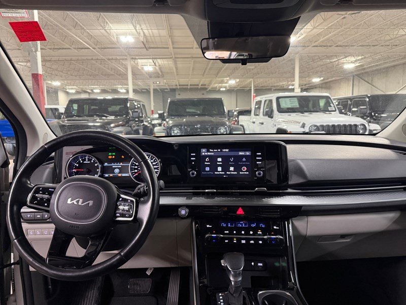 2022 Kia Carnival LX