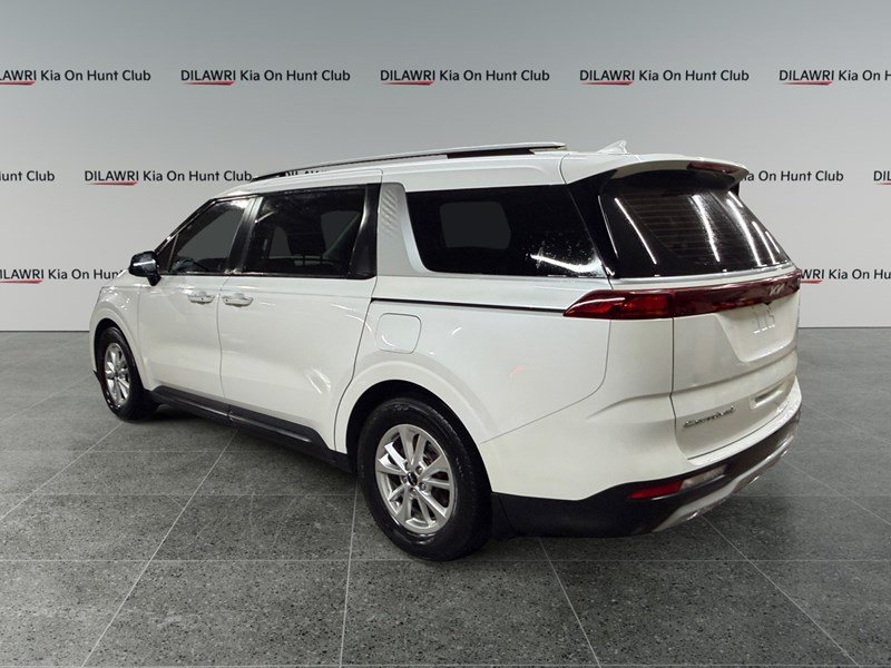 2022 Kia Carnival LX