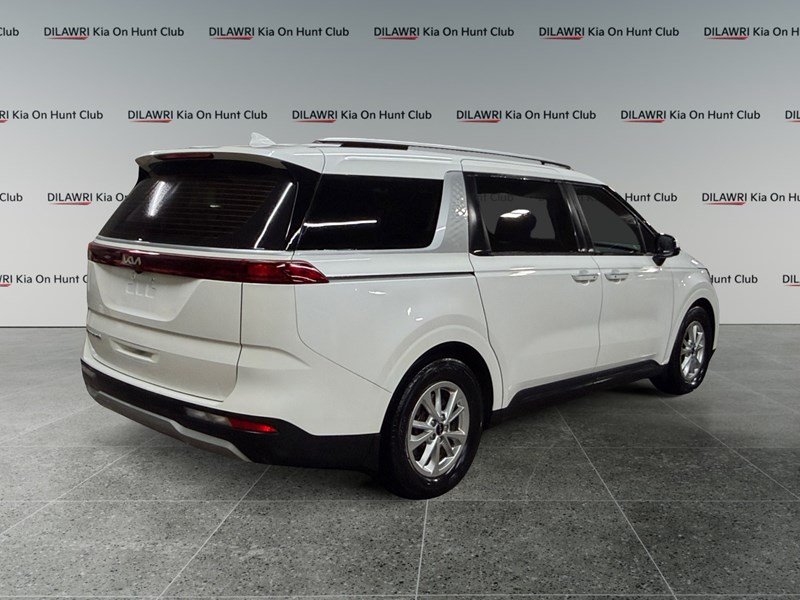 2022 Kia Carnival LX