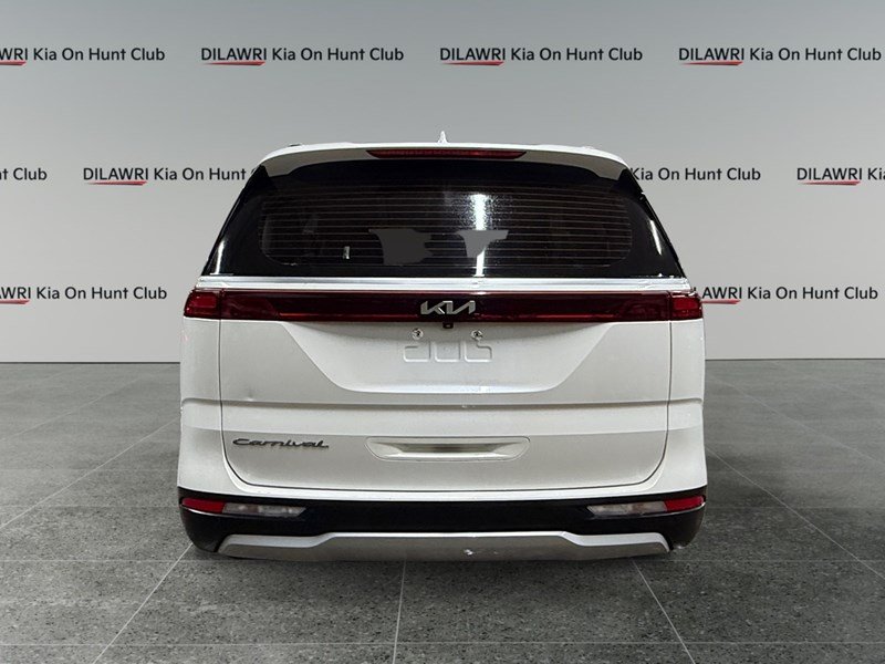 2022 Kia Carnival LX