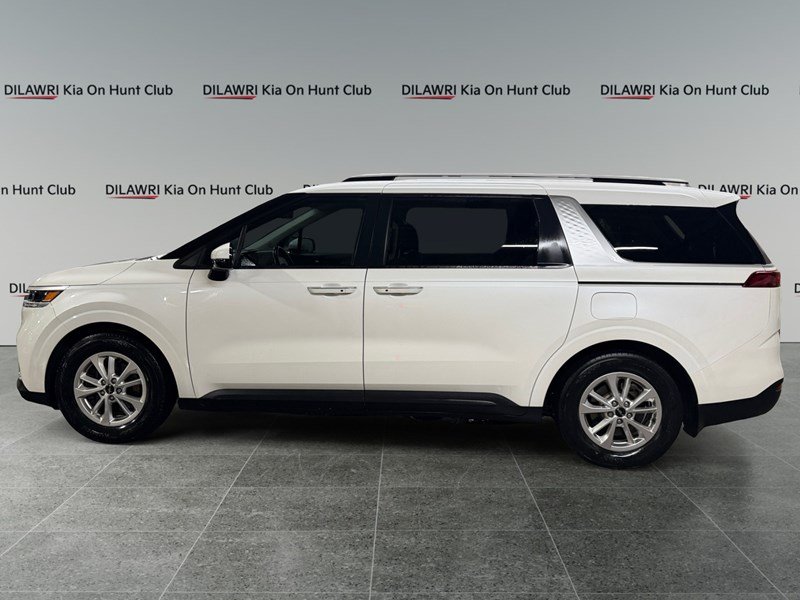 2022 Kia Carnival LX