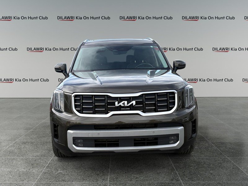 2024 Kia Telluride SX Limited / HEADS UP DISPLY, NAV, PANORAMIC ROOF