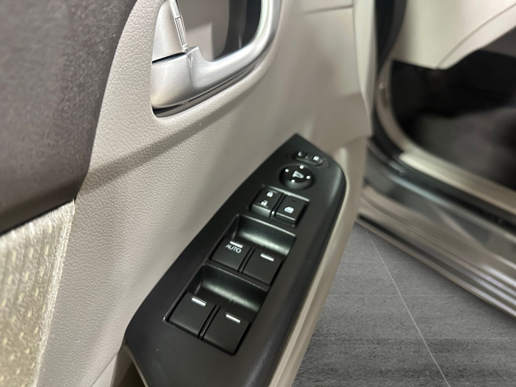 2012 Honda Civic Hybrid FWD